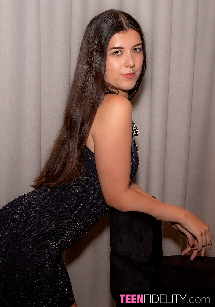 Lily Winters - Adult Model